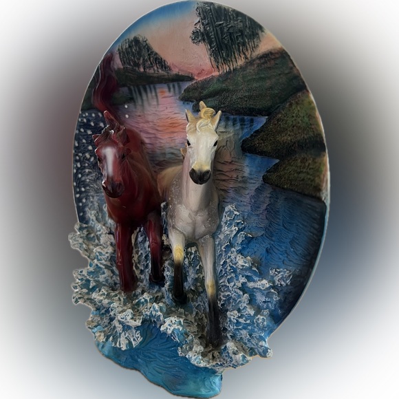 HORSE FIGURINE SCULPTURE vintage statue decor collectible resin plate stand / 3D - Picture 3 of 17